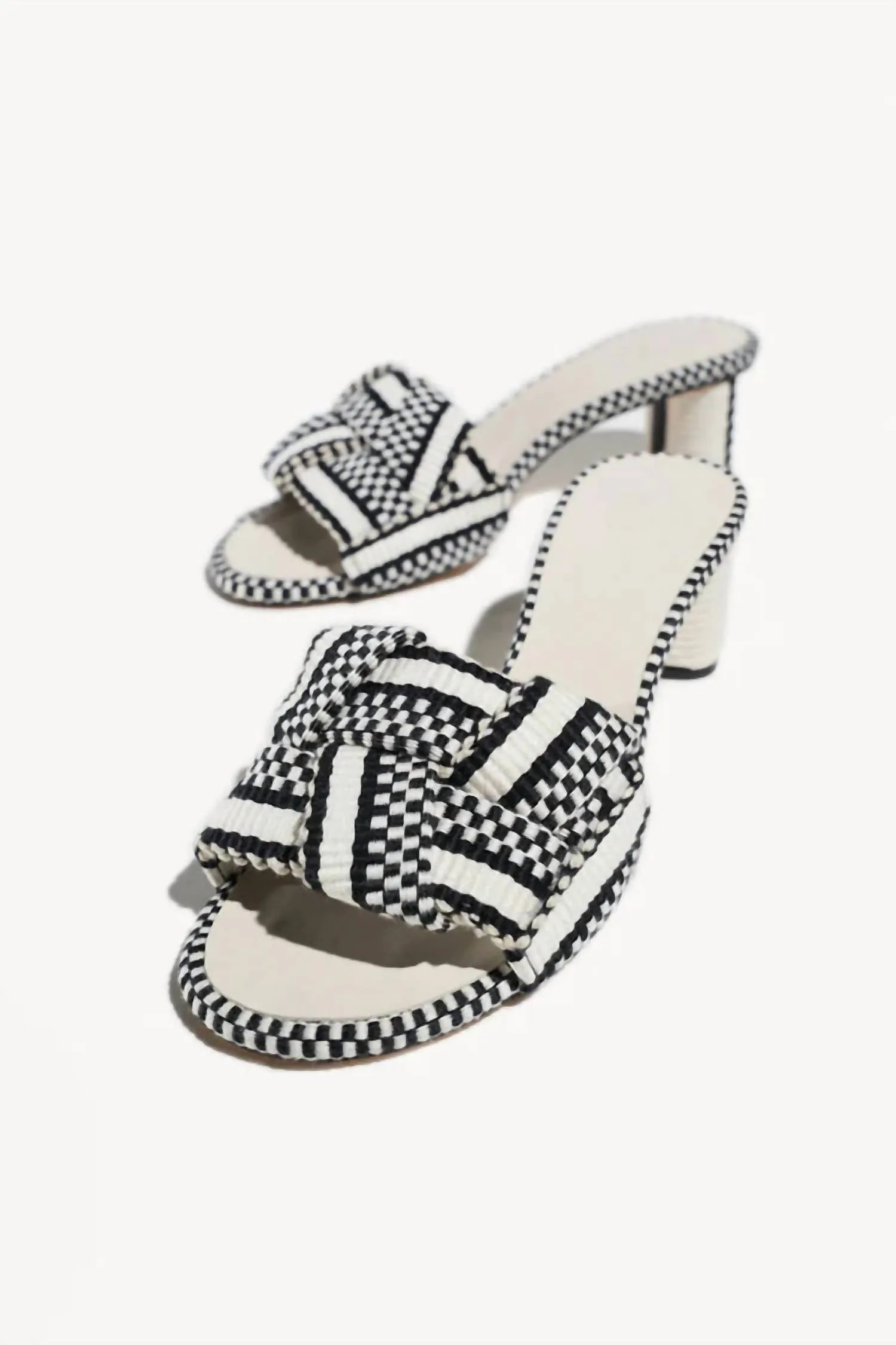 Amambaih - Women's Claudia Mule