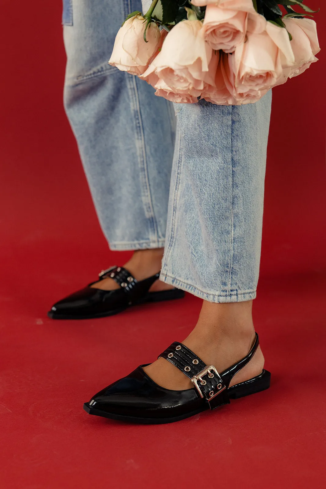 Artist Buckle Flats