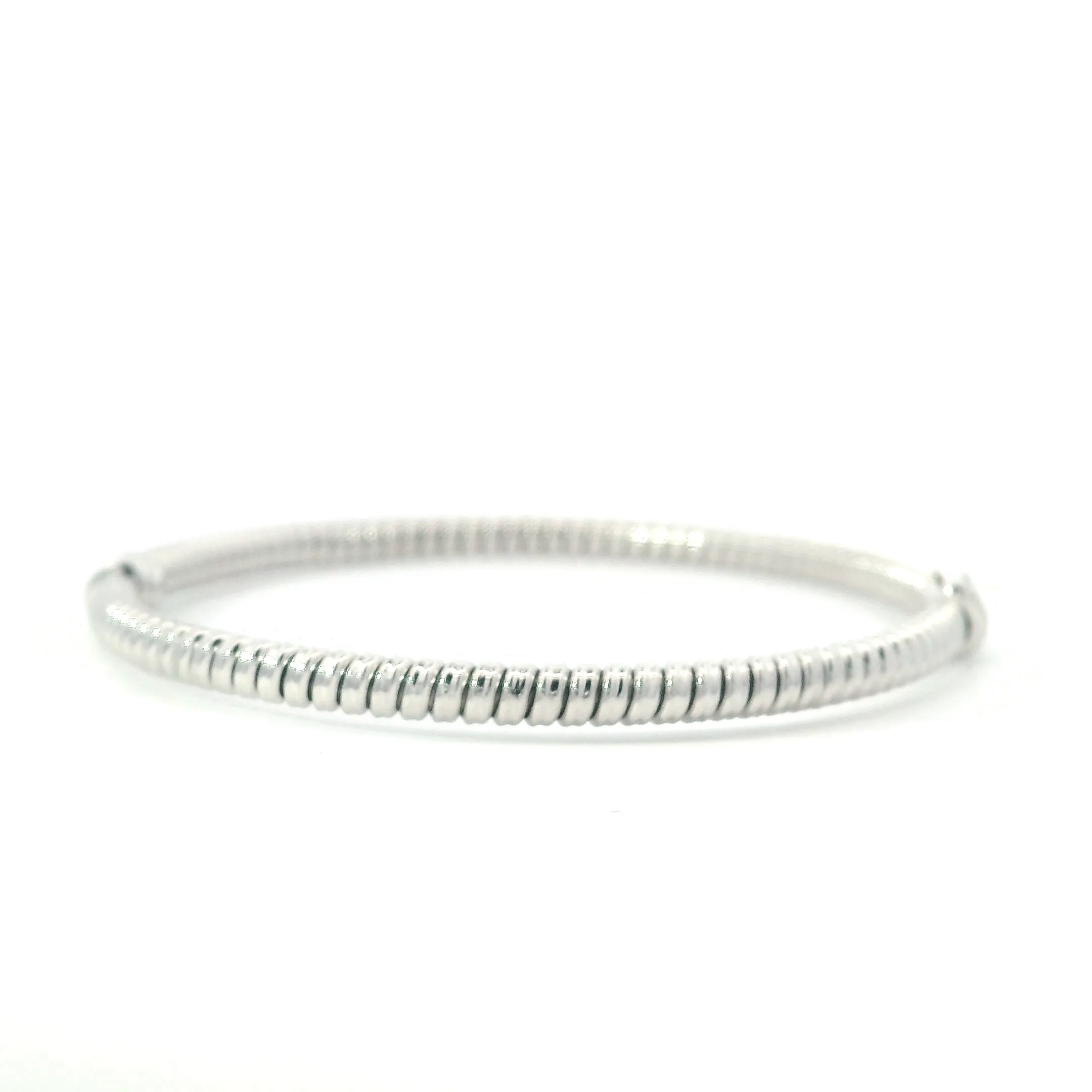 Flexible gold and diamond bracelet