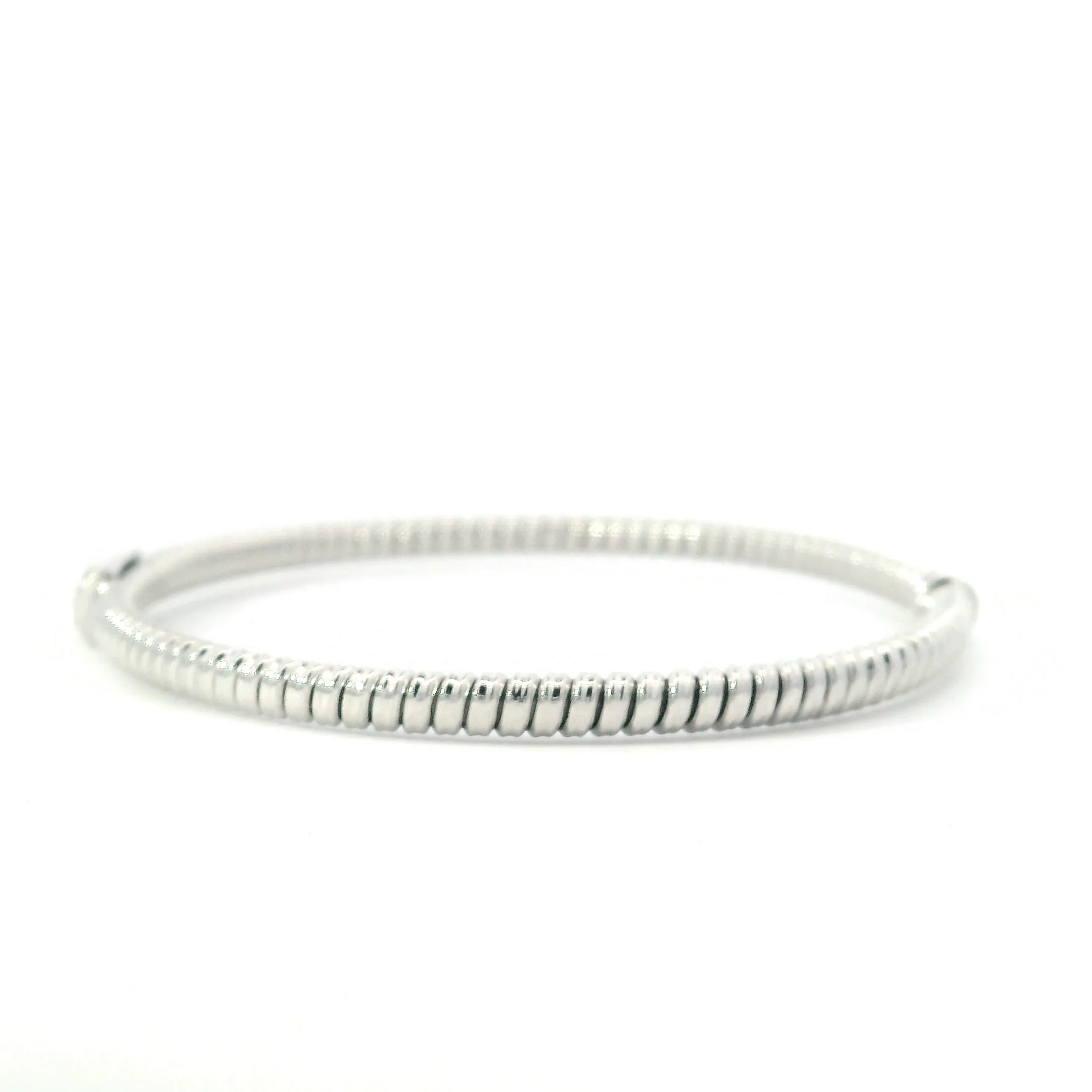 Flexible gold and diamond bracelet