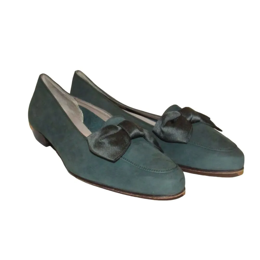 Salvatore Ferragamo 7.5N green suede flats w XL silk bows