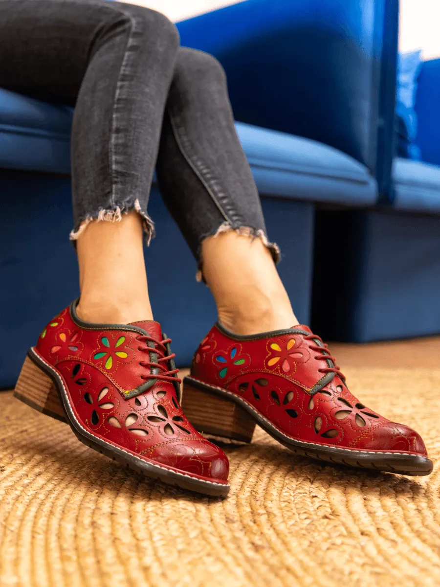 SOFFIA | IT JUST DAISY PERFORATED LEATHER OXFORD