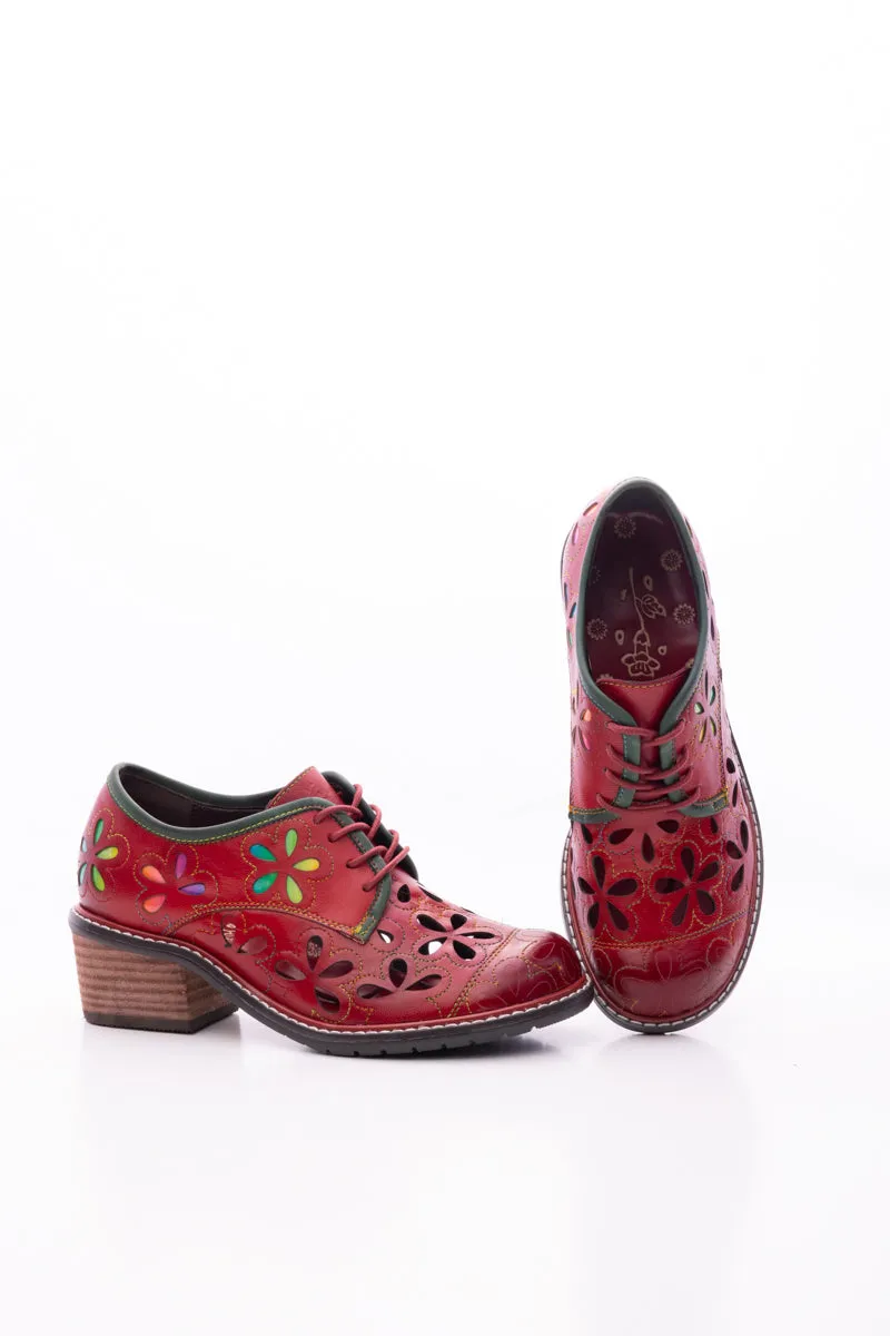 SOFFIA | IT JUST DAISY PERFORATED LEATHER OXFORD