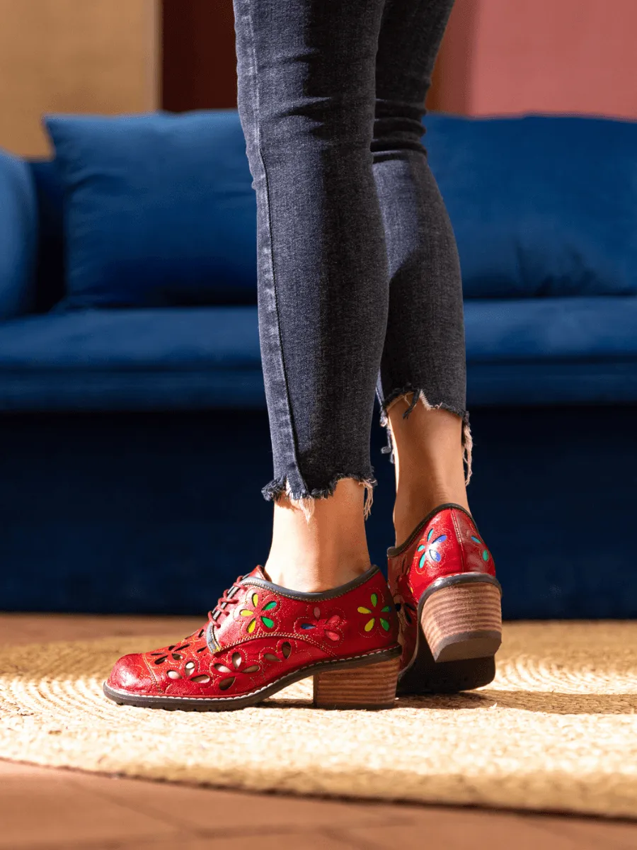 SOFFIA | IT JUST DAISY PERFORATED LEATHER OXFORD